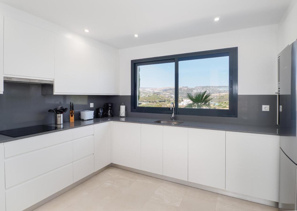 2306 - Brand New Apt, Walking Distance To Beach! Casares Zewnętrze zdjęcie