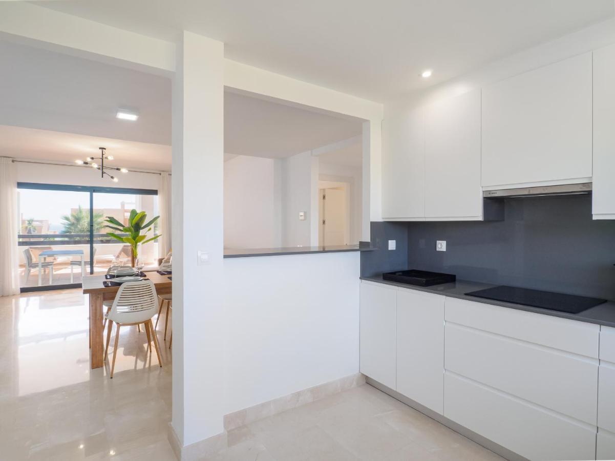 2306 - Brand New Apt, Walking Distance To Beach! Casares Zewnętrze zdjęcie